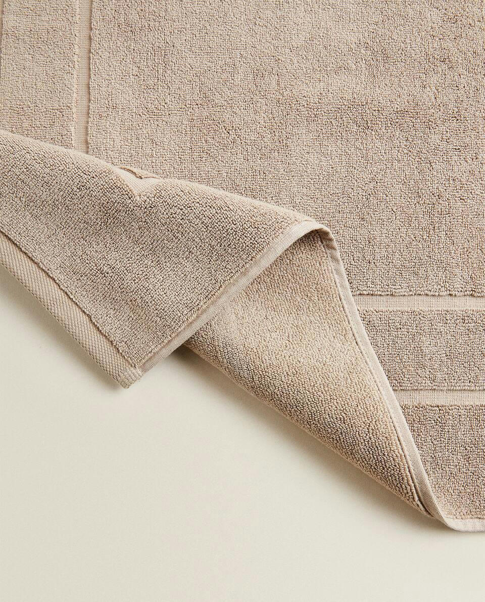 COTTON BATH MAT