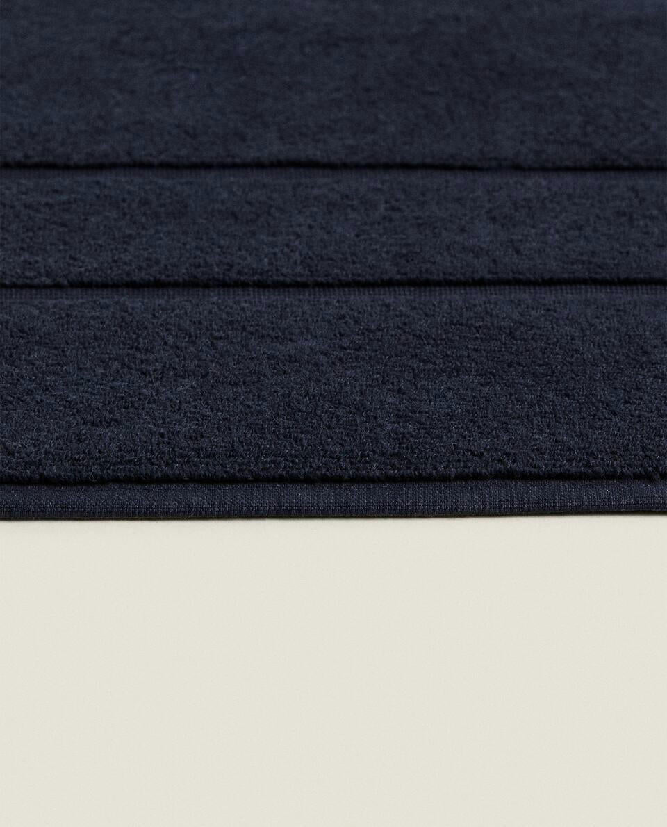 COTTON BATH MAT